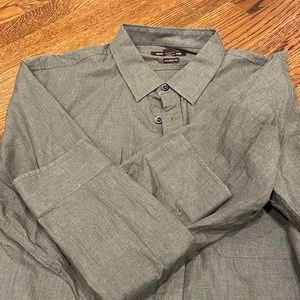 Men’s hunter green button down